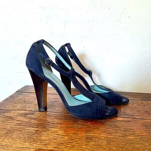 Tracy Reese New York Blue suede T Bar Strap pumps. Size EU 38